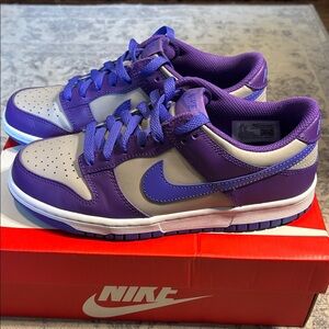 Nike Youth Dunk Low (GS) - size 6y - college grey/Persian violet